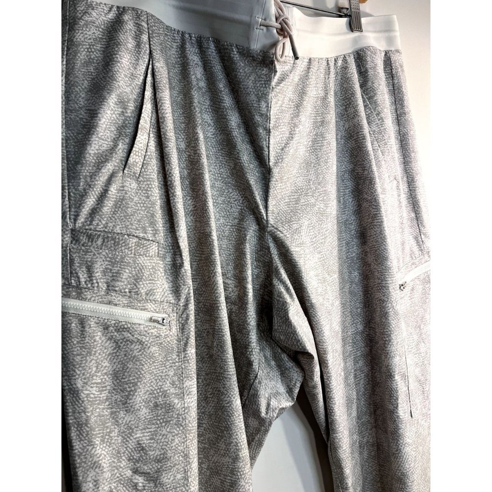 Womens plus size Athleta Venture Printed jogger Pant Size 20 - Picture 4 of 8